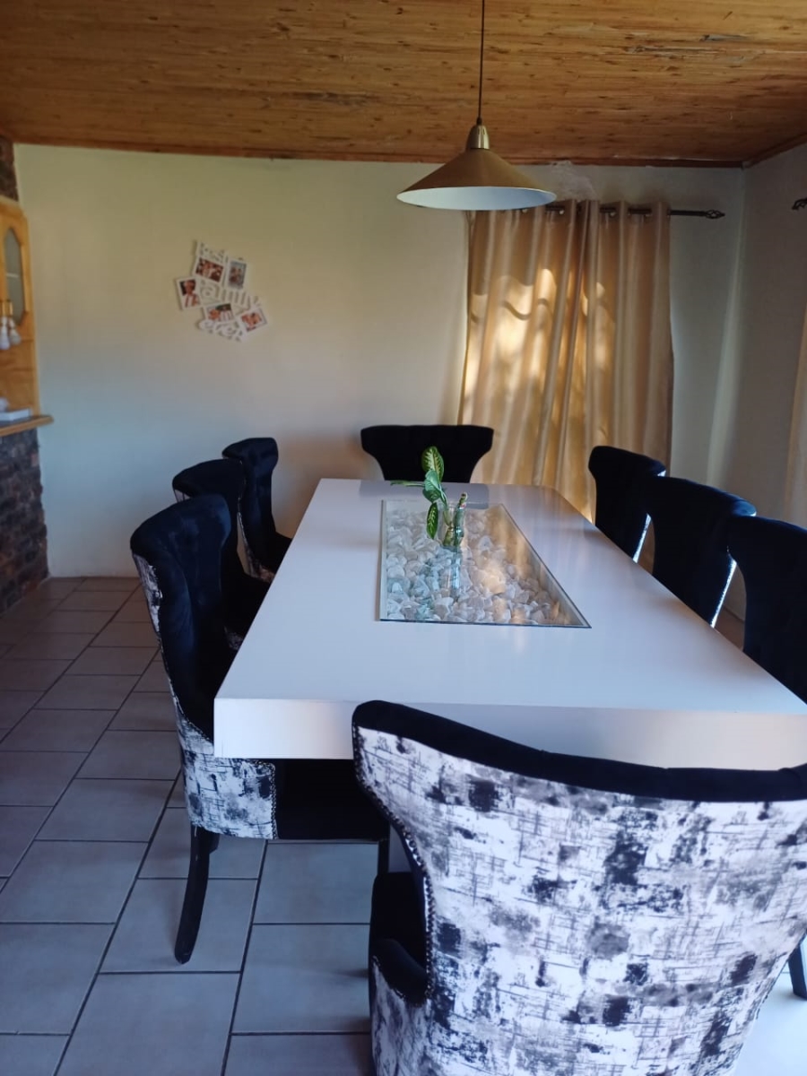 4 Bedroom Property for Sale in Heilbron Free State